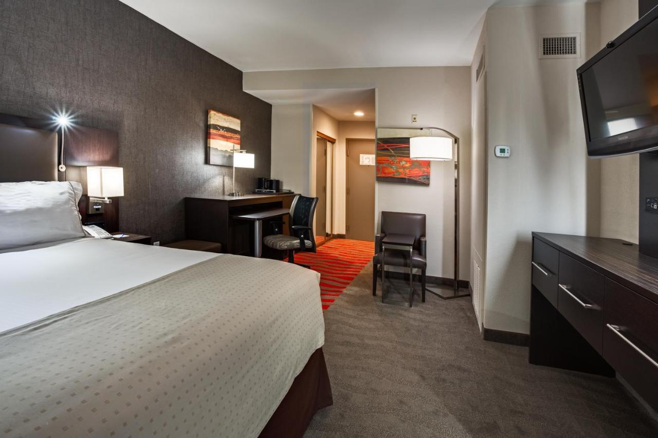 Holiday Inn Express & Suites Naples Downtown - 5Th Avenue By Ihg Exteriér fotografie