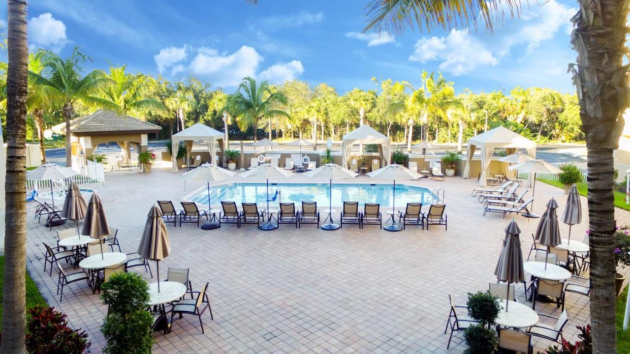 Holiday Inn Express & Suites Naples Downtown - 5Th Avenue By Ihg Exteriér fotografie