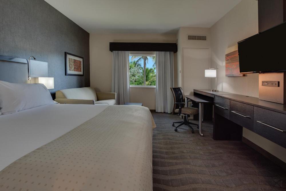 Holiday Inn Express & Suites Naples Downtown - 5Th Avenue By Ihg Exteriér fotografie