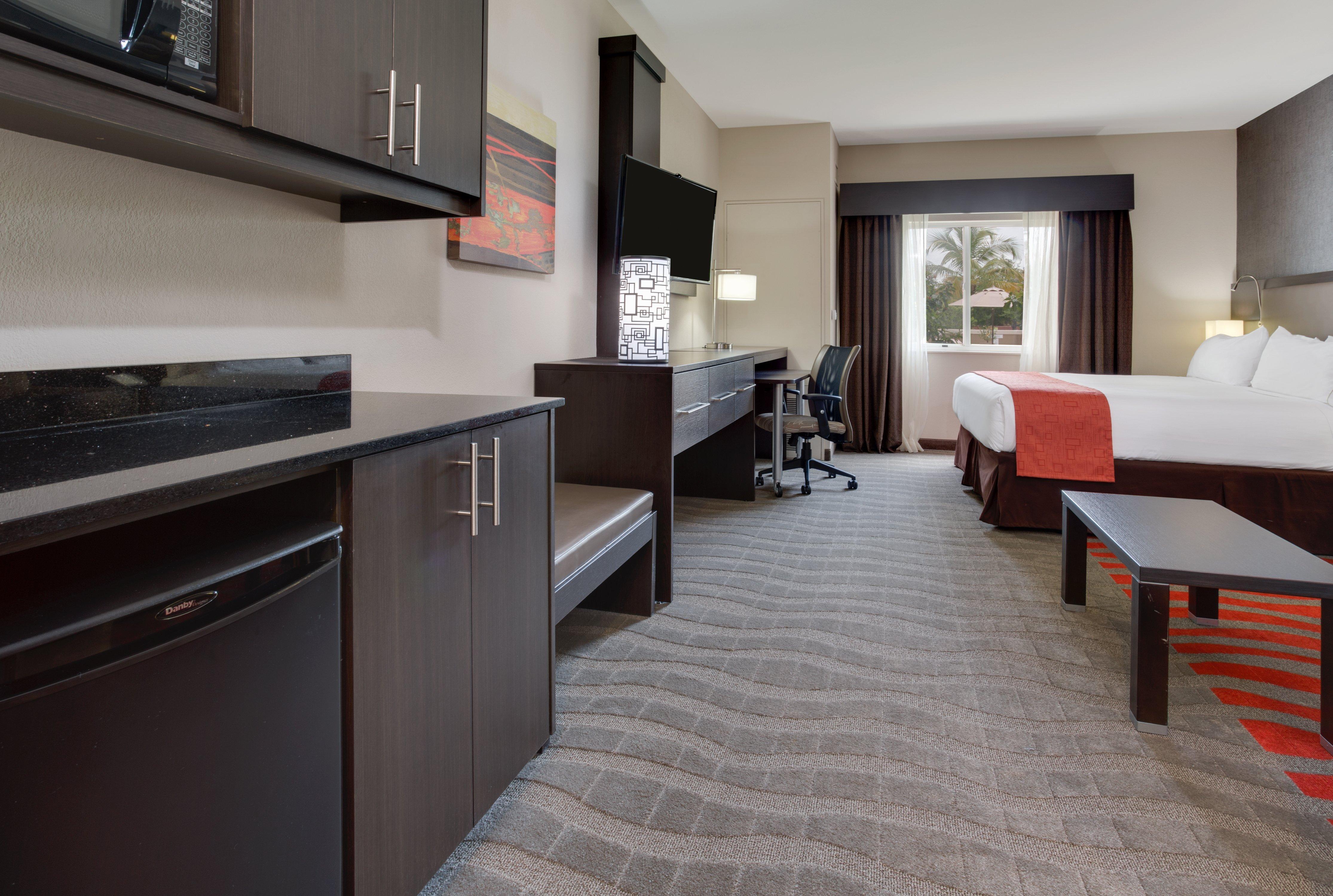 Holiday Inn Express & Suites Naples Downtown - 5Th Avenue By Ihg Exteriér fotografie