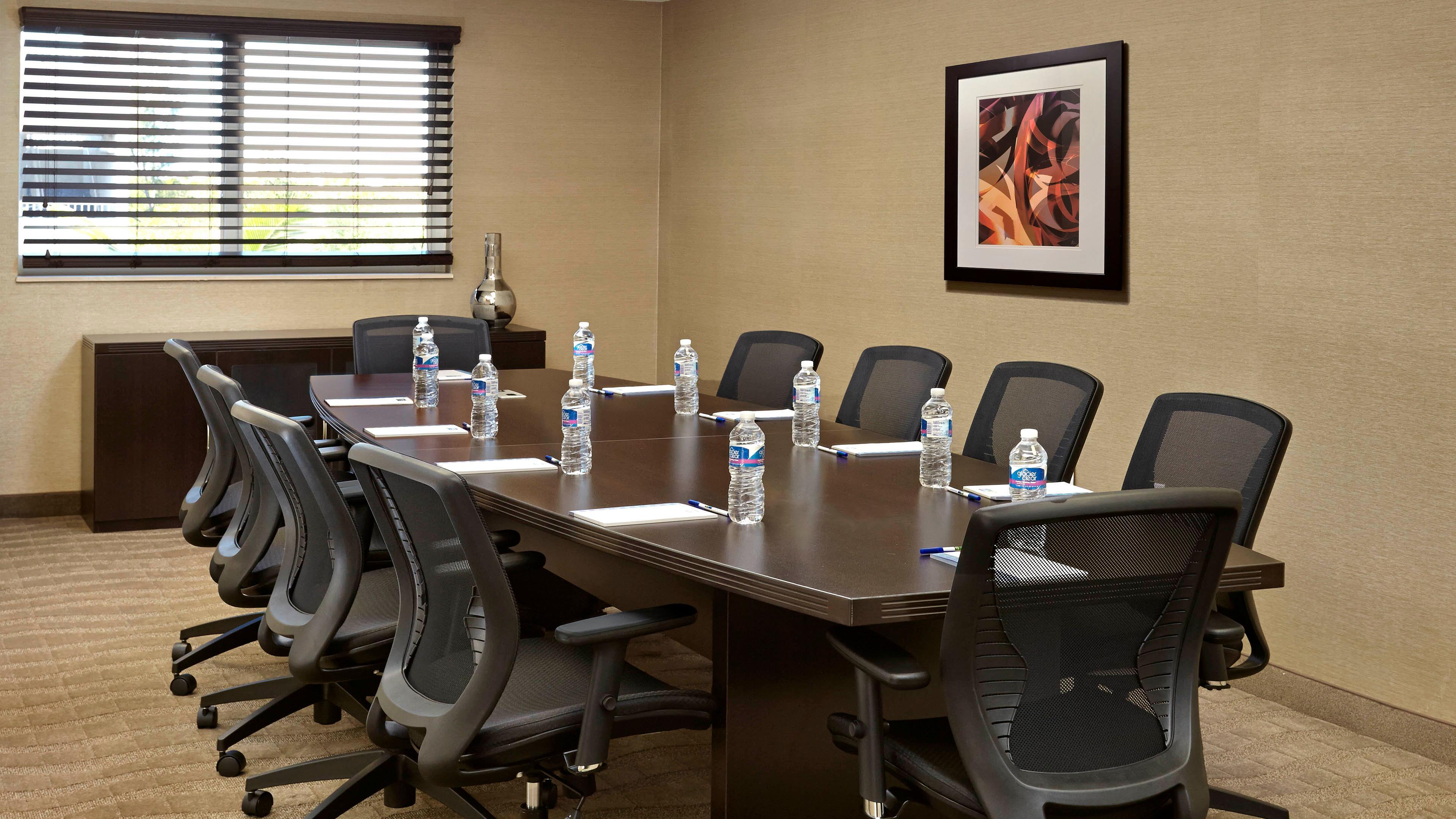 Holiday Inn Express & Suites Naples Downtown - 5Th Avenue By Ihg Exteriér fotografie