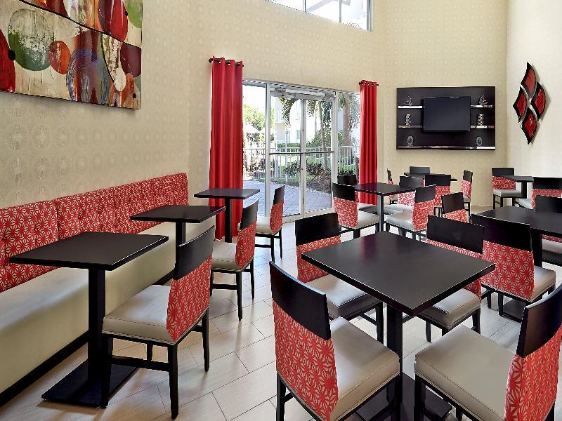 Holiday Inn Express & Suites Naples Downtown - 5Th Avenue By Ihg Exteriér fotografie