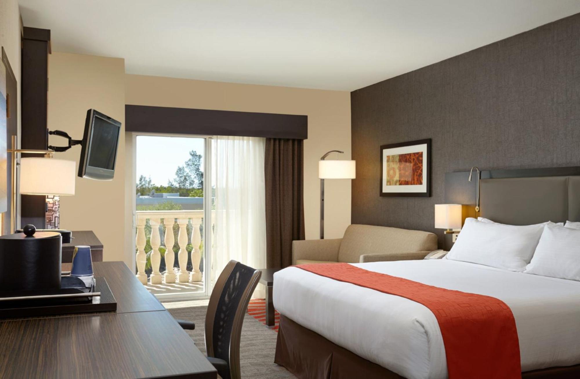 Holiday Inn Express & Suites Naples Downtown - 5Th Avenue By Ihg Exteriér fotografie