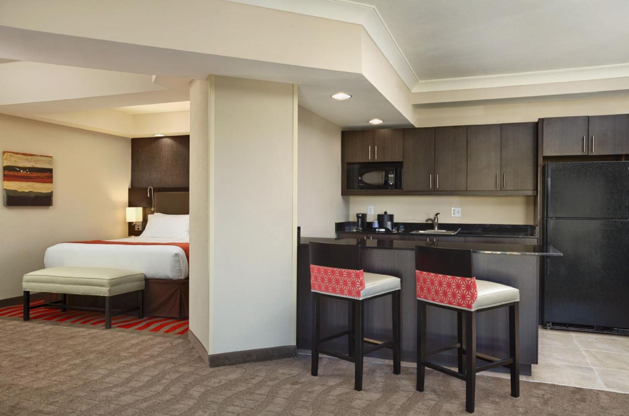 Holiday Inn Express & Suites Naples Downtown - 5Th Avenue By Ihg Exteriér fotografie